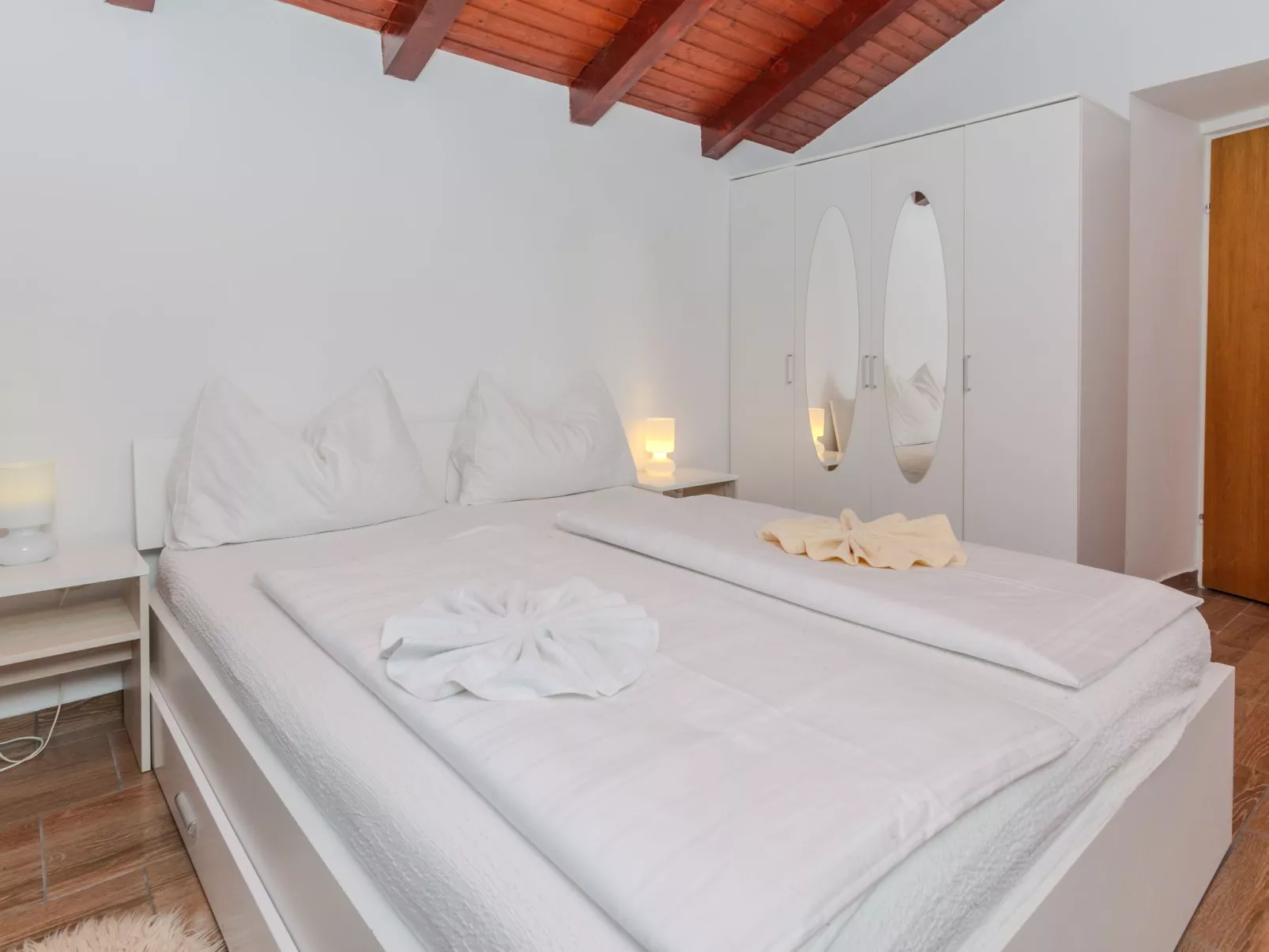 Holiday home Lucic - Image-tags.info