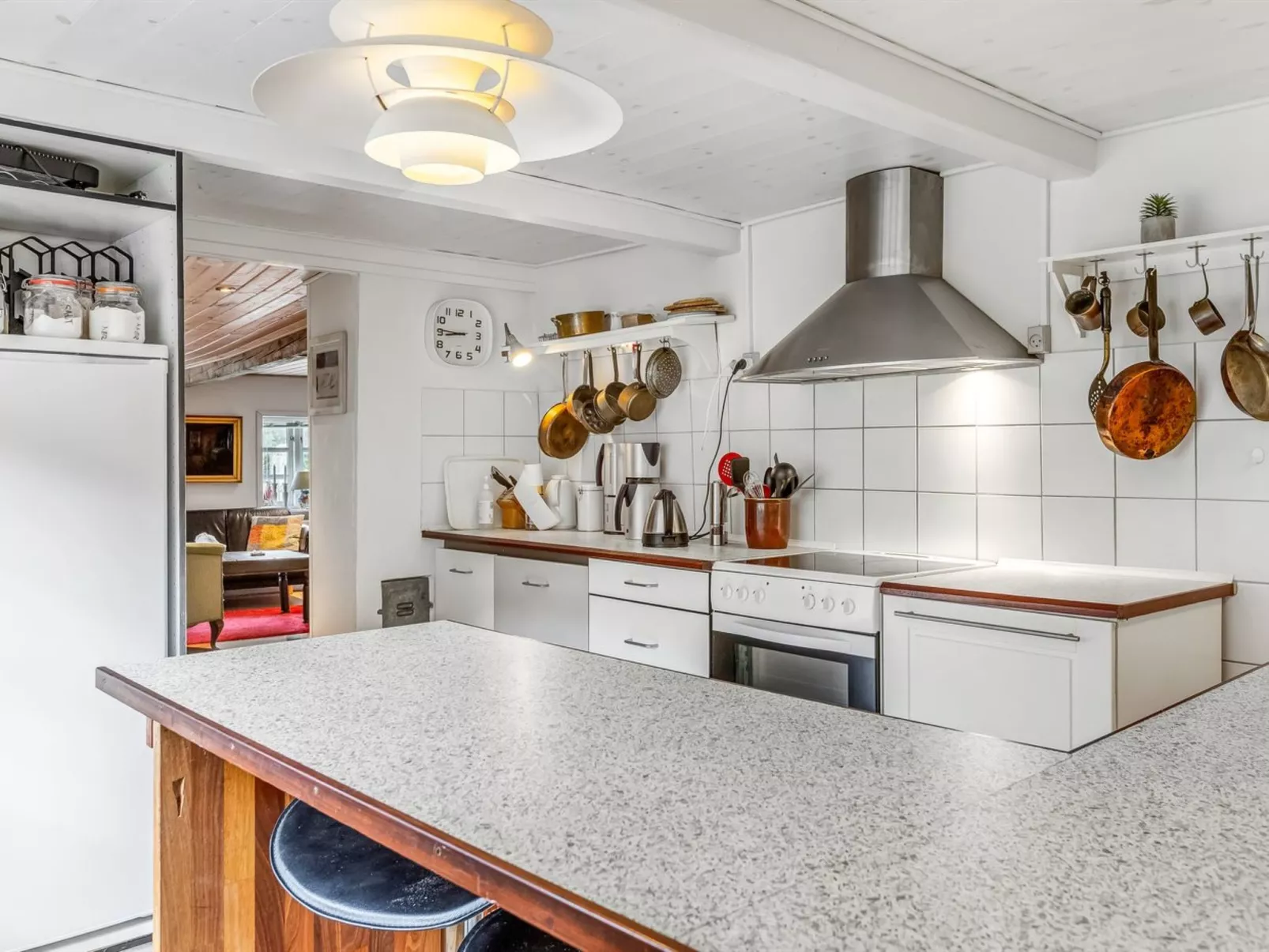 "Jouni" - 18km from the sea - Inside