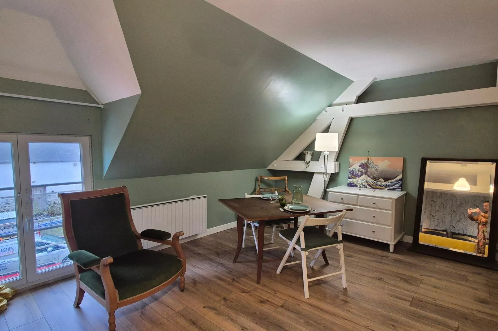 Studio au 1er étage - Esszimmer