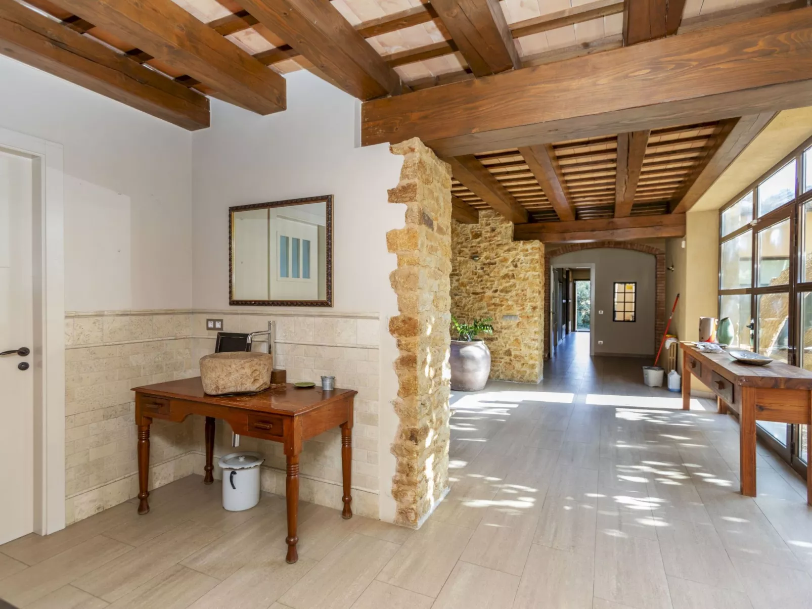 Mas Oliveres - Inside