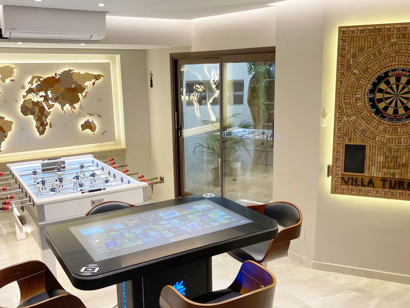 In der Nähe des Strandes, beheiztes Schwimmbad, Spielraum, Spielzimmer, etc - Image-tags.info