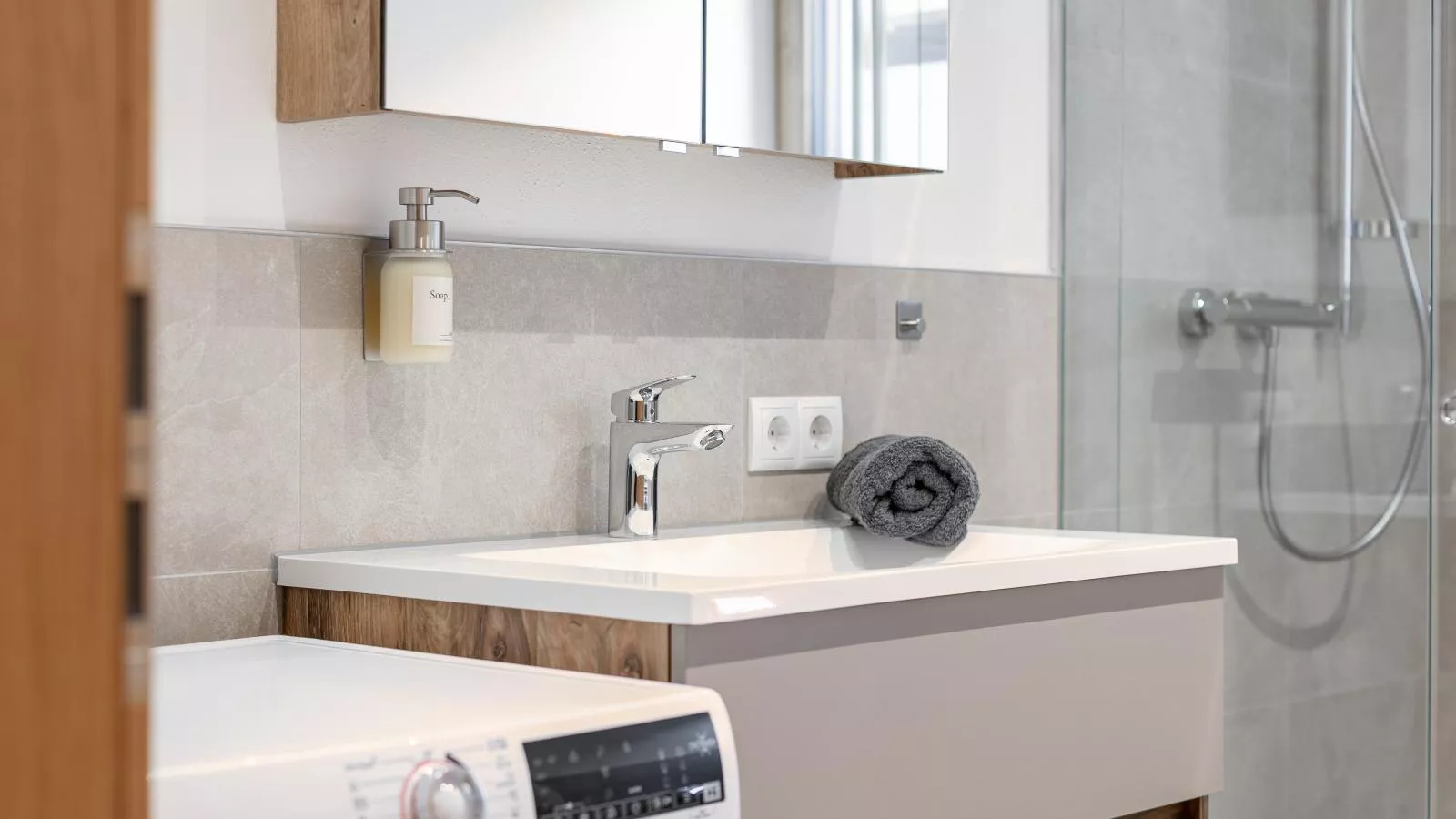 OberhAUSZEIT - Bathroom