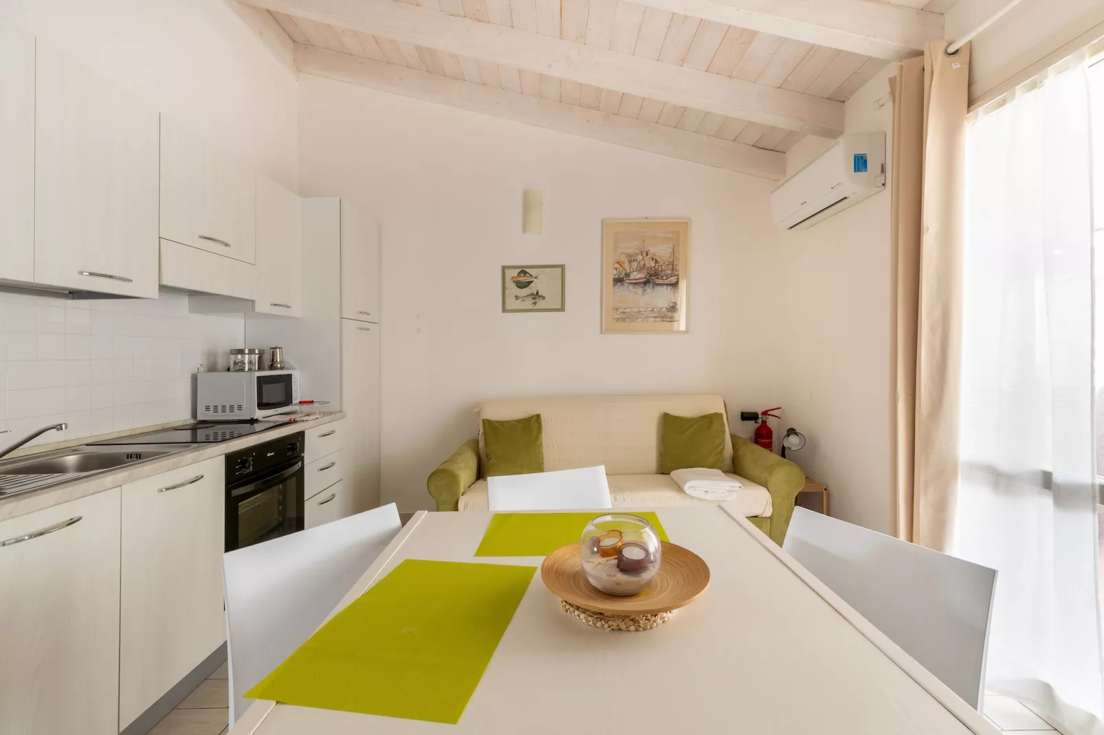 ATTICO BADESI CON PISCINA - Esszimmer