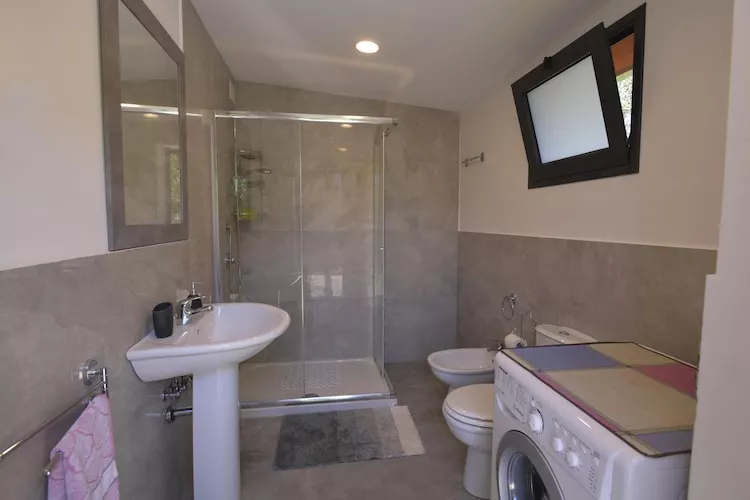 Holiday home Floridia-Villa Lucia mit Privatpool-Salle de bain