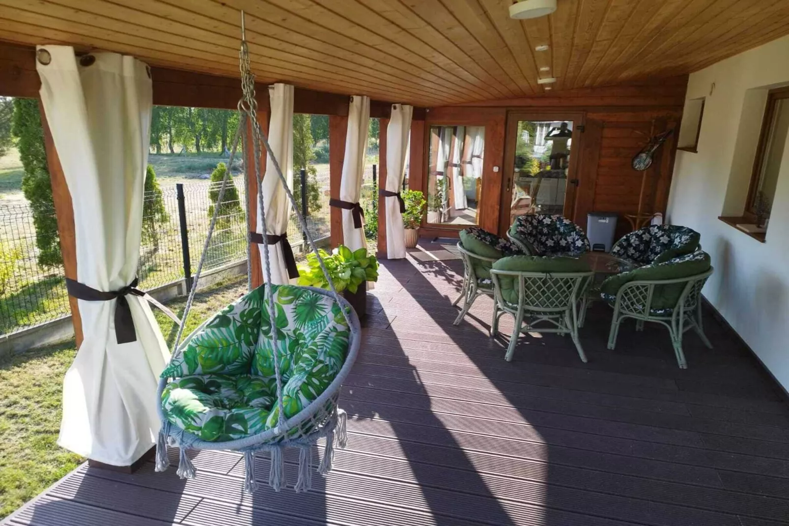 HolidayHouse with the big tarasse&garden in Kolczewo LIT-Terrace balcony