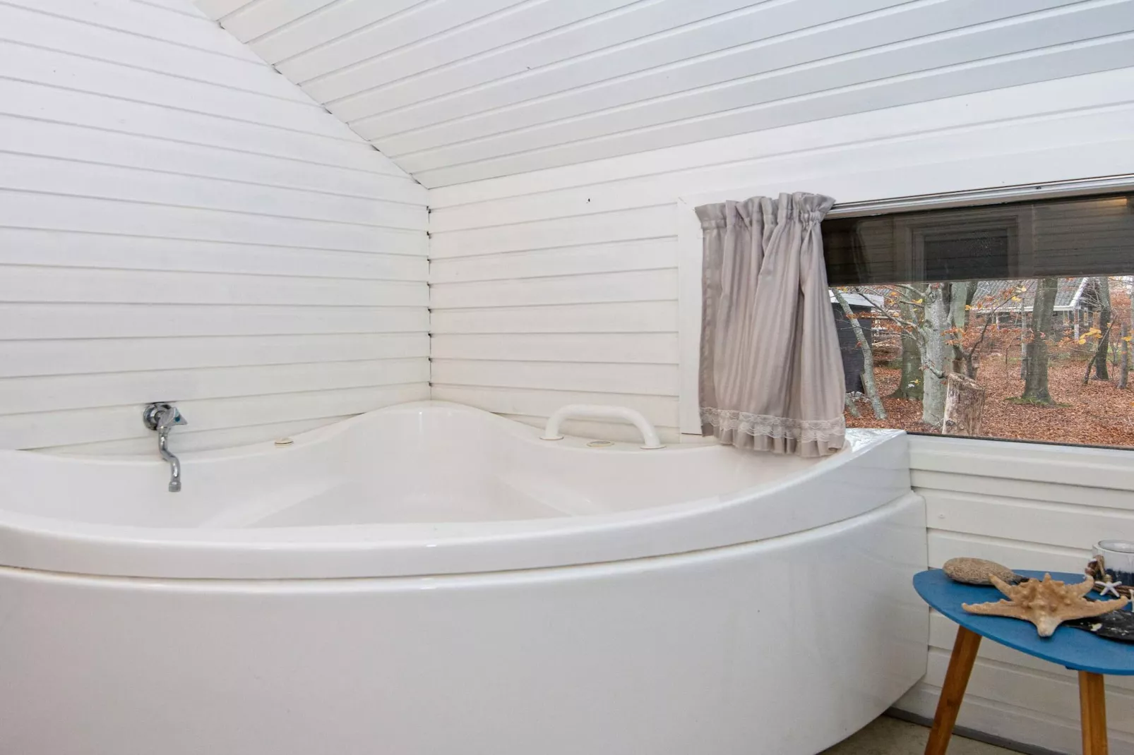 6 person holiday home in Glesborg-By Traum-Spa