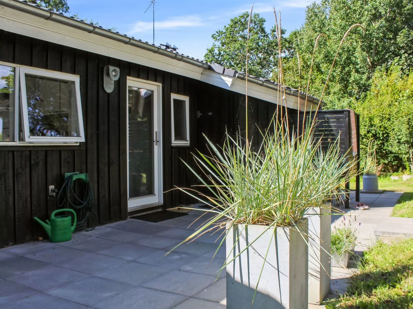 "Lilla" - 120m from the sea - Draußen