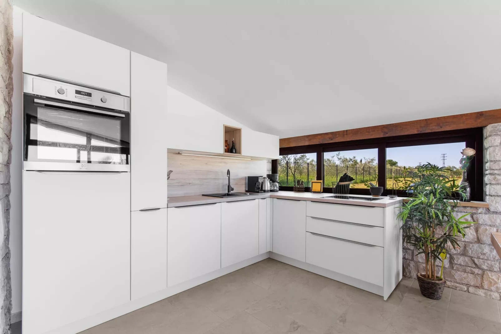 Casa Claudia-Kitchen
