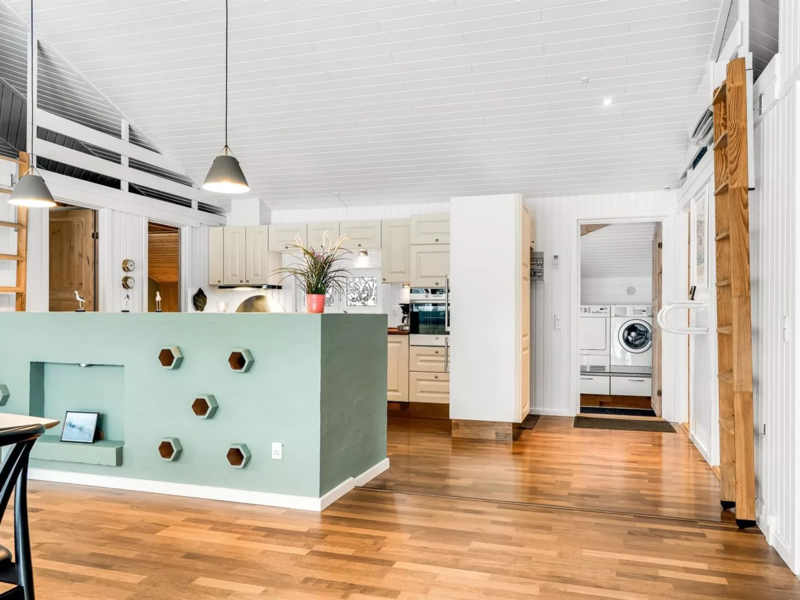 "Valda" - 1.5km from the sea-Inside