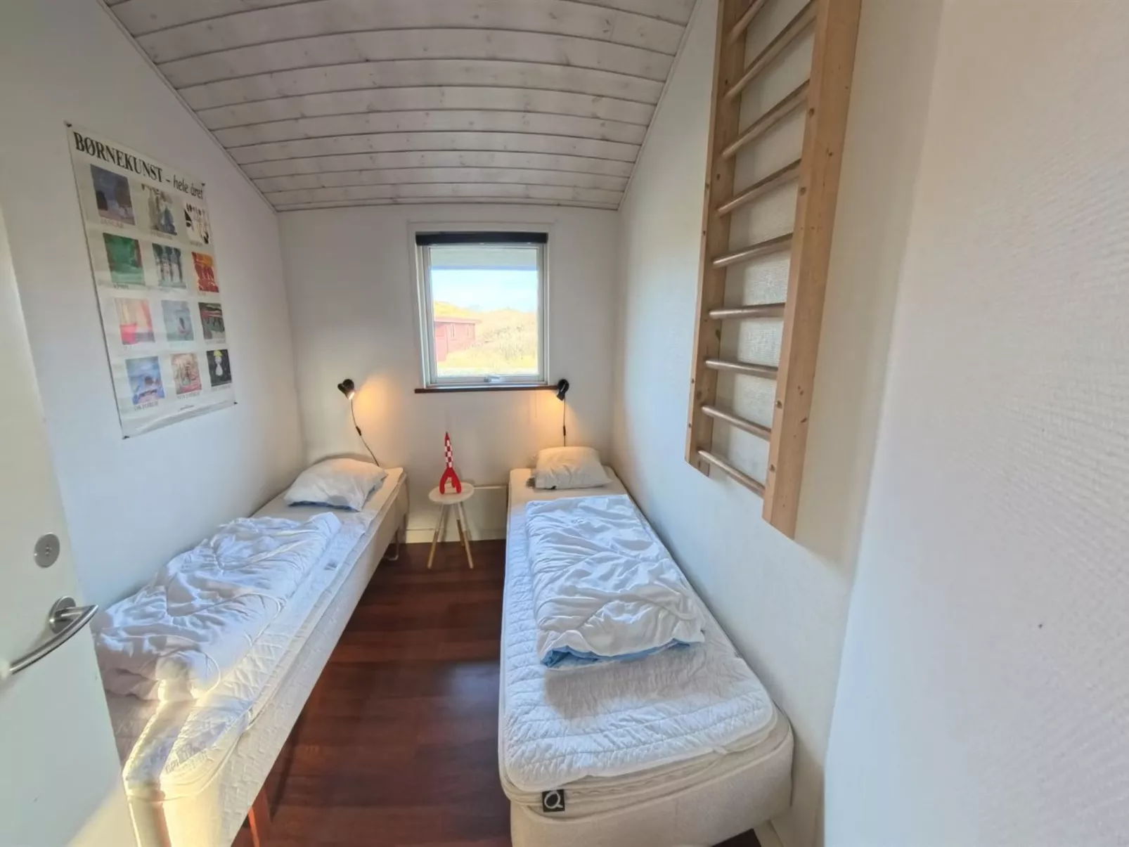 "Thrugils" - 800m from the sea-Inside