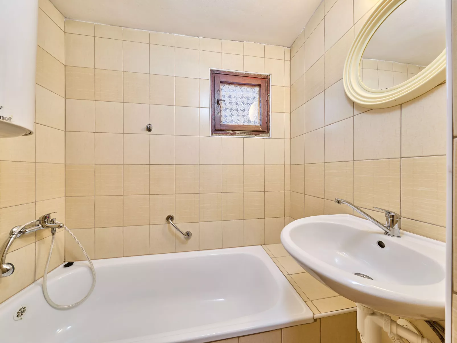 Chaloupka U lesa-Drinnen