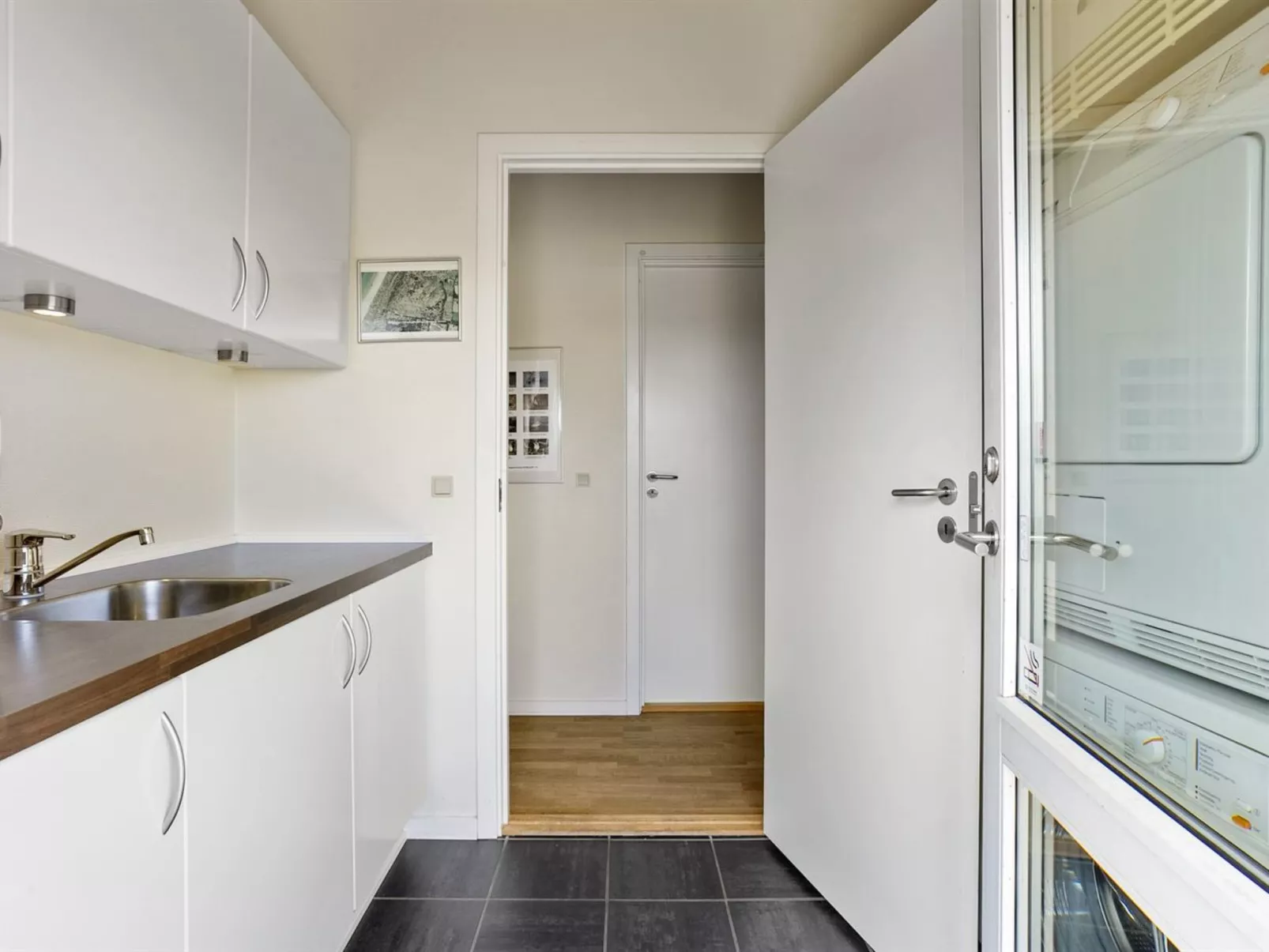 "Joris" - 1.5km from the sea-Drinnen