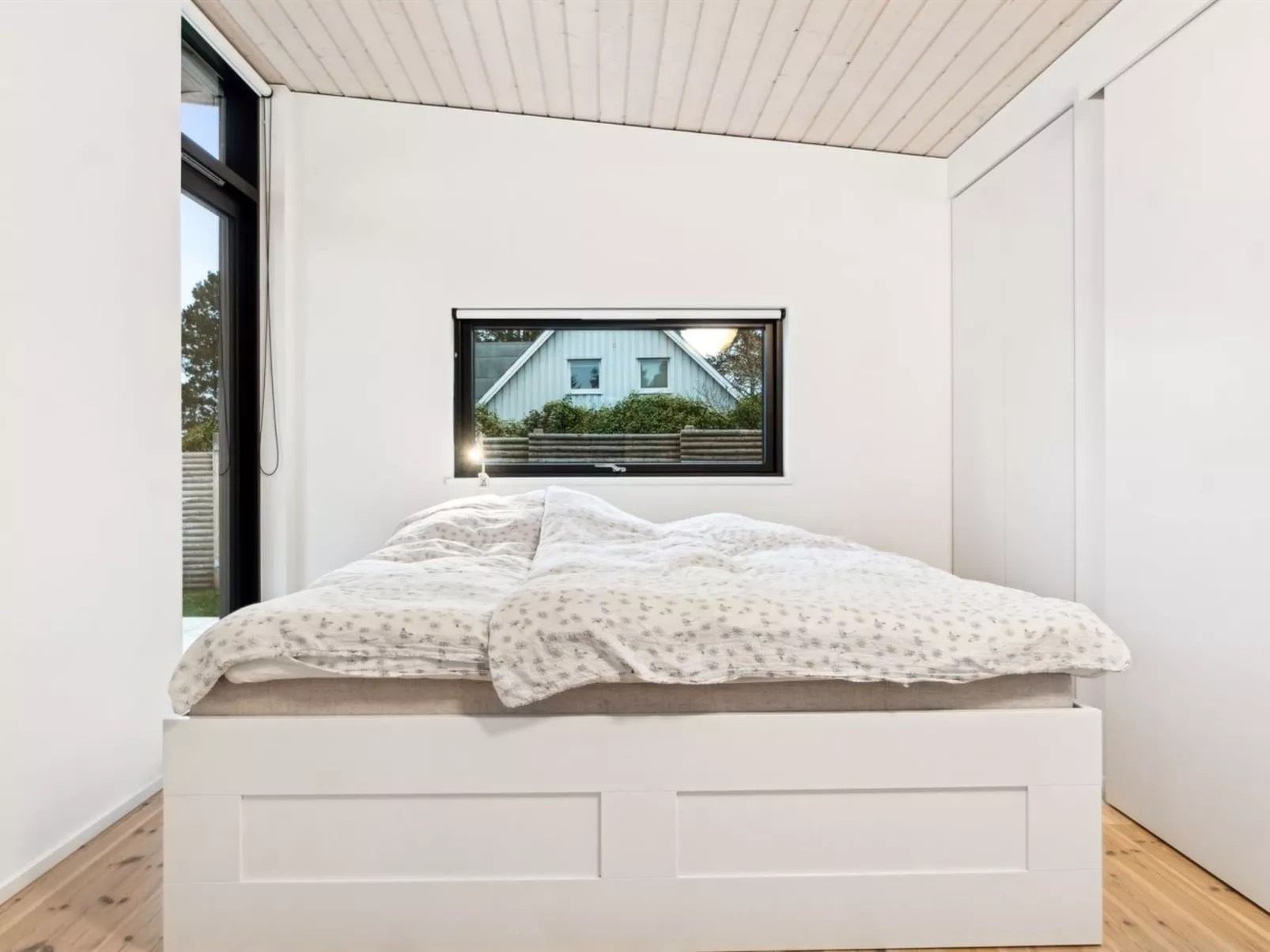 "Herlugh" - 10m from the sea - Drinnen