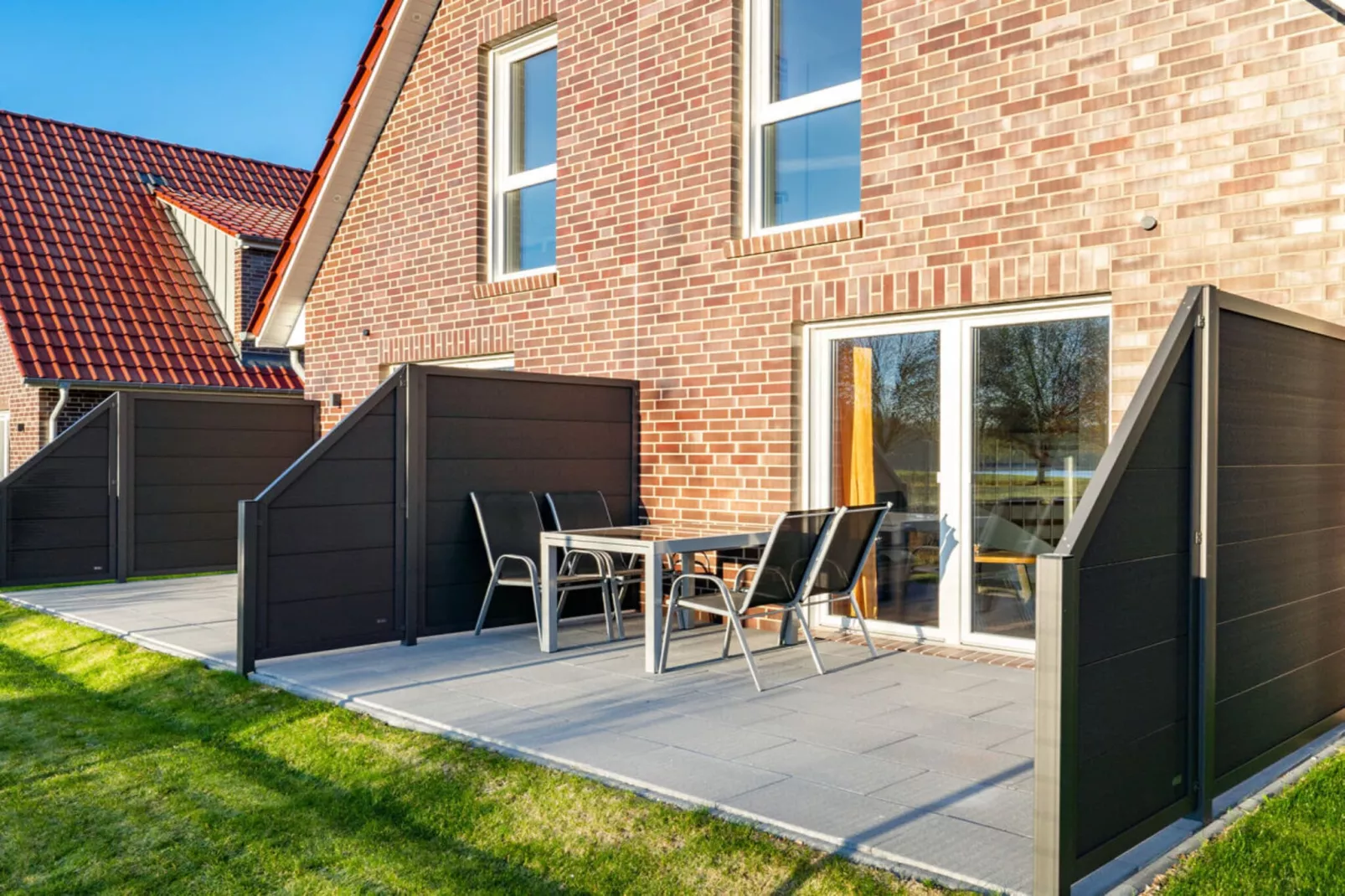 408483-Terrace balcony