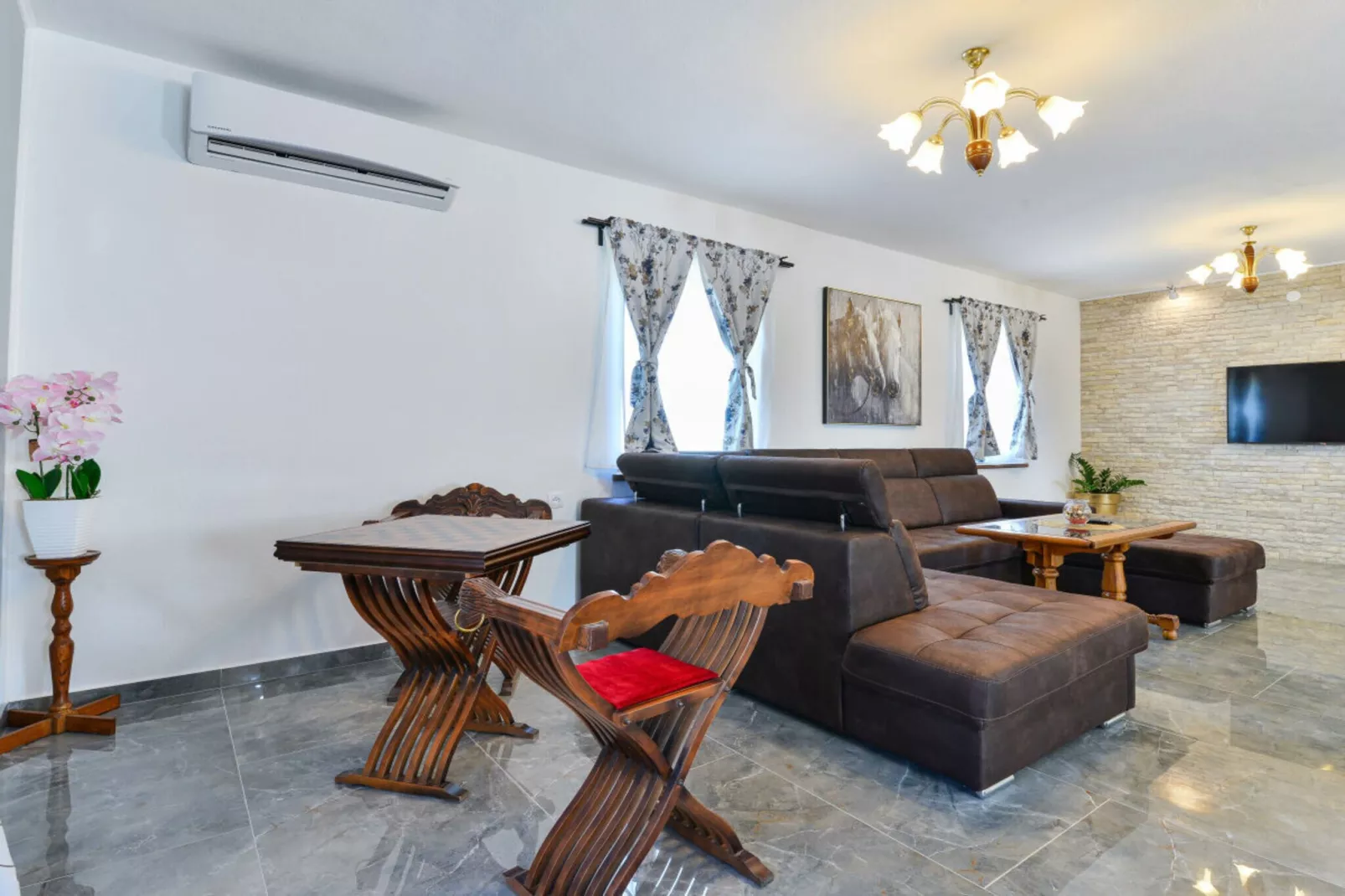 Marinic Comfortable holiday residence-Living room