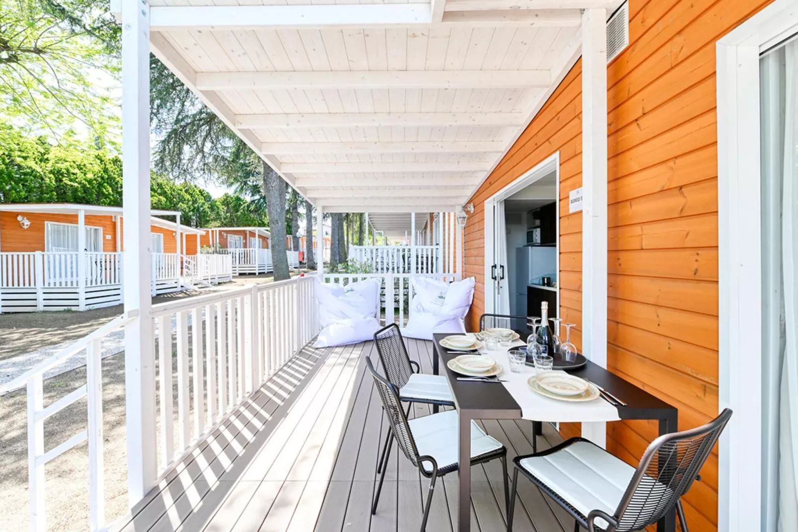 Caravanpark San Benedetto Camping Relais Peschiera / MH Borgo-Terrace balcony