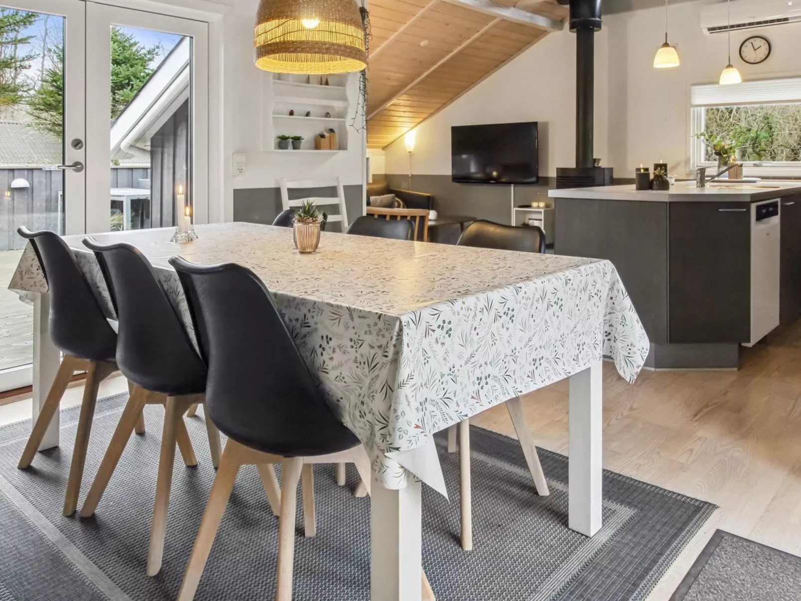 "Nedelko" - 30km from the sea-Inside