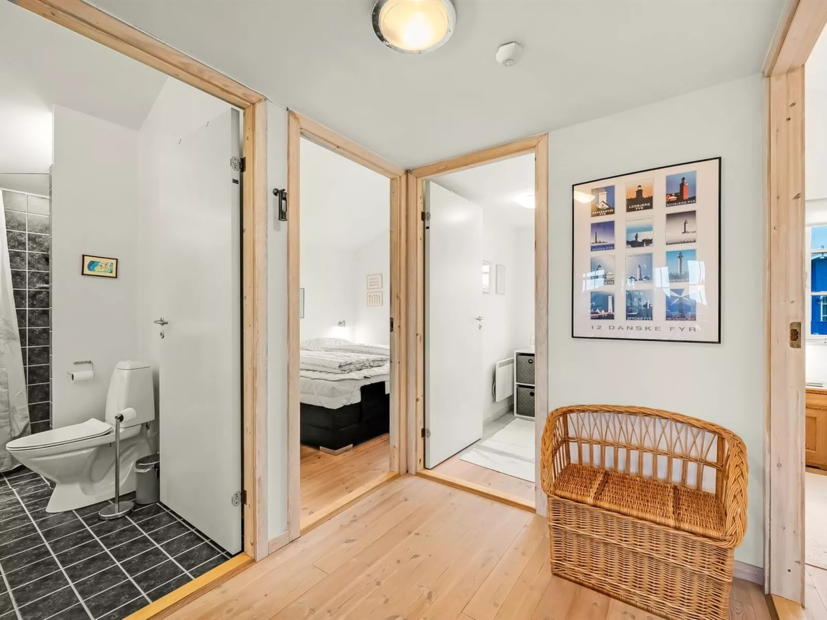 "Binta" - 300m to the fjord - Dedans