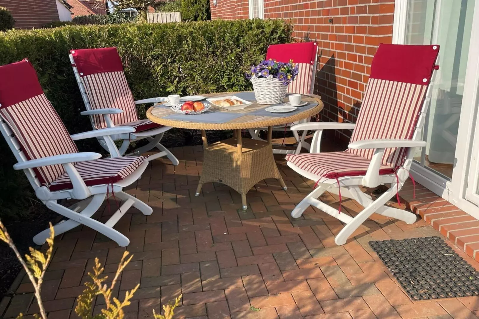 114416-Terrasse/Balkon