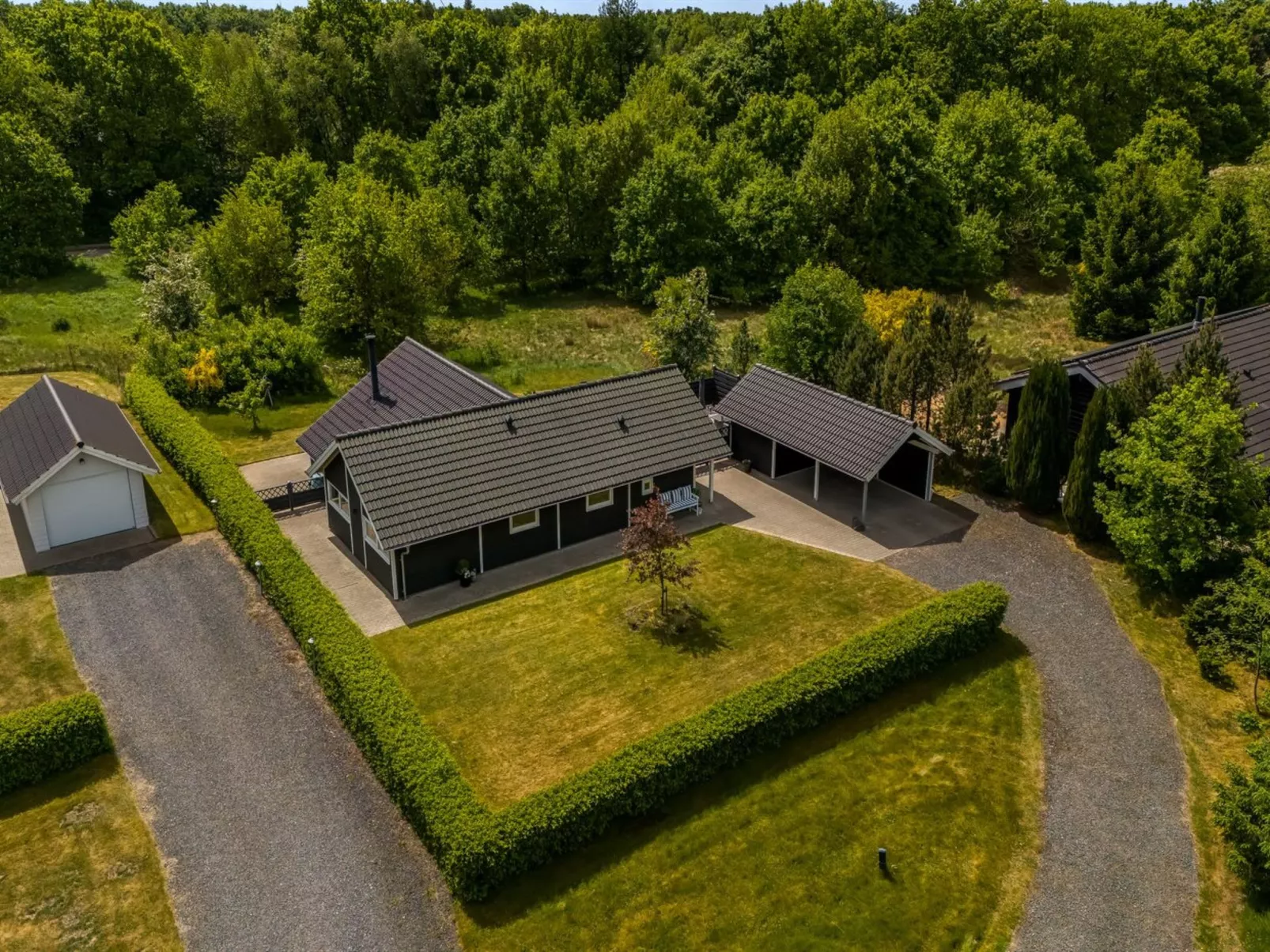 "Truels" - 30km from the sea-Draußen