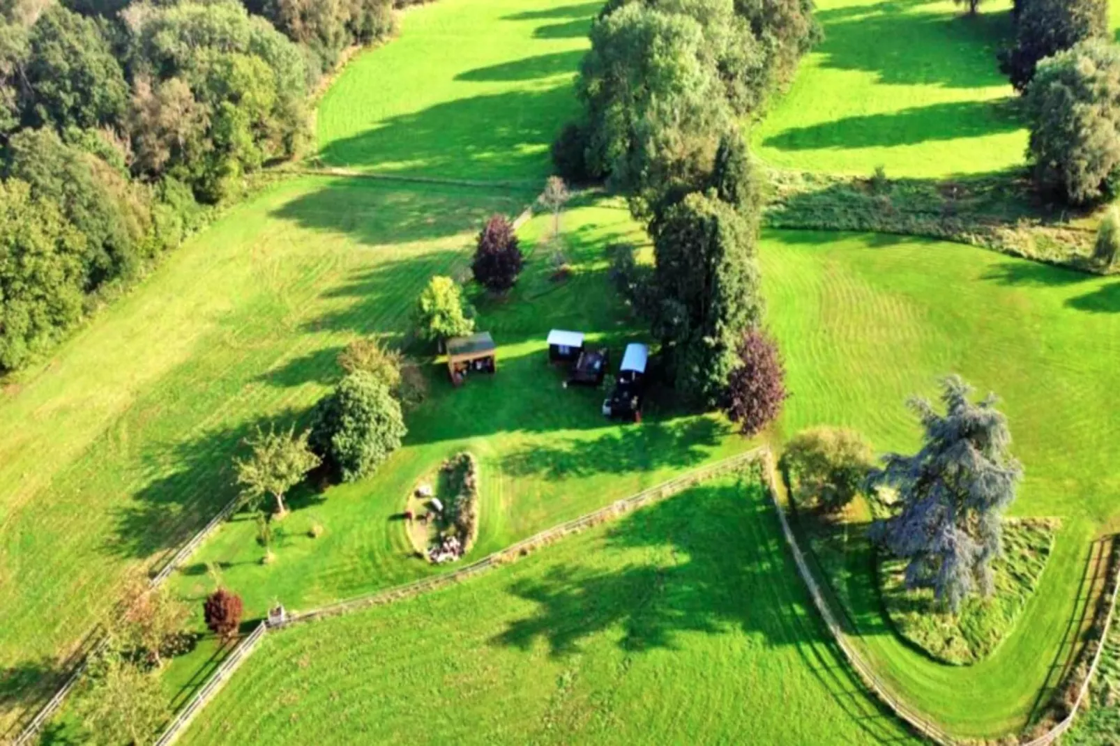 Shepherd's Hut at Hilltop Farm-Outdoor