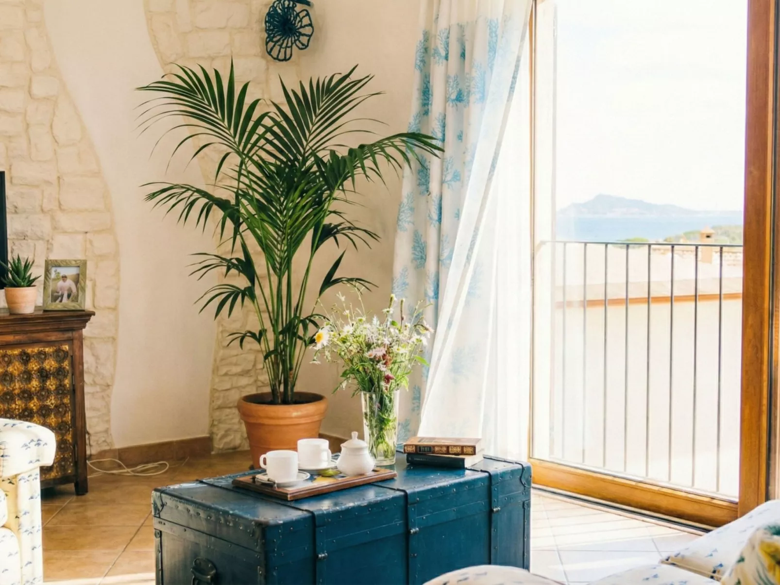 Crystal Sea Apartment-Inside