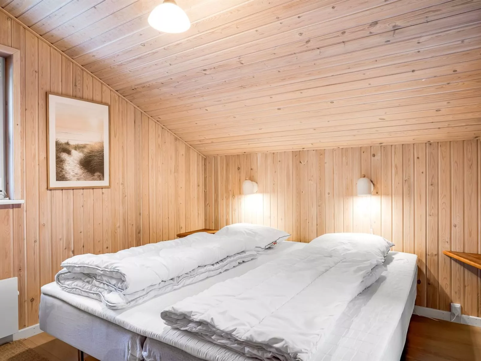 "Henne" -  from the sea-Drinnen