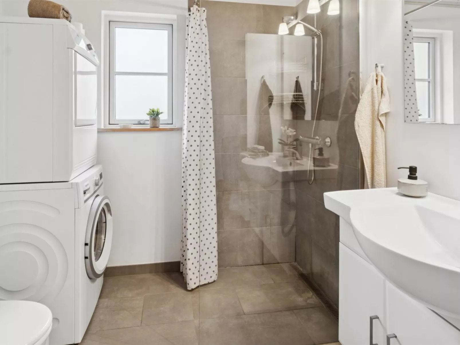 "Erikke" - 575m from the sea-Inside