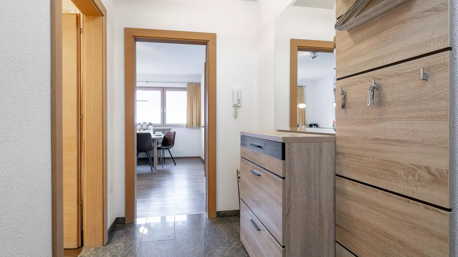 Schiestl - Hall & reception