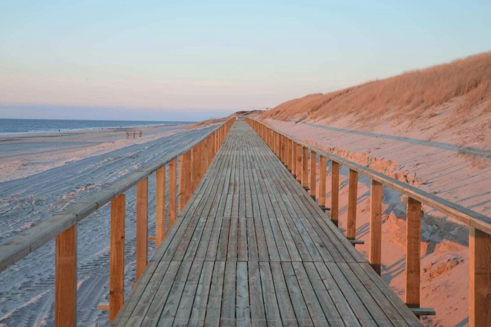 190721-Exterior in summer