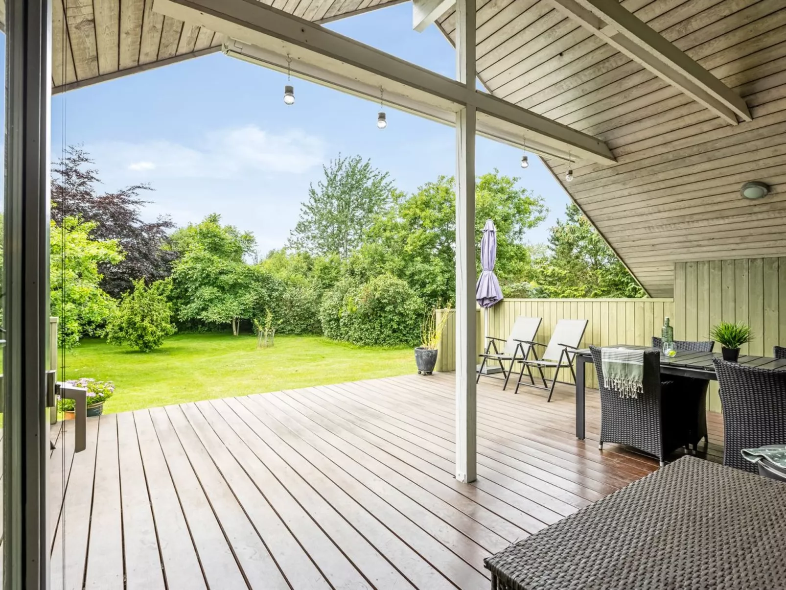 "Emiljan" -  from the sea-Dehors