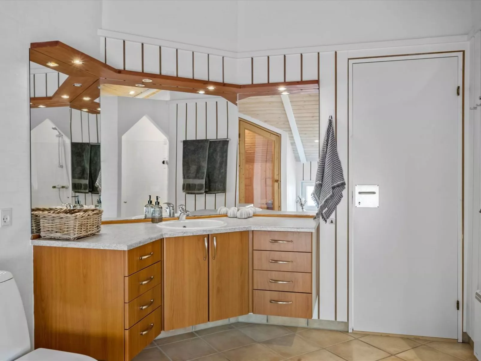 "Osfrid" - 175m from the sea-Dedans