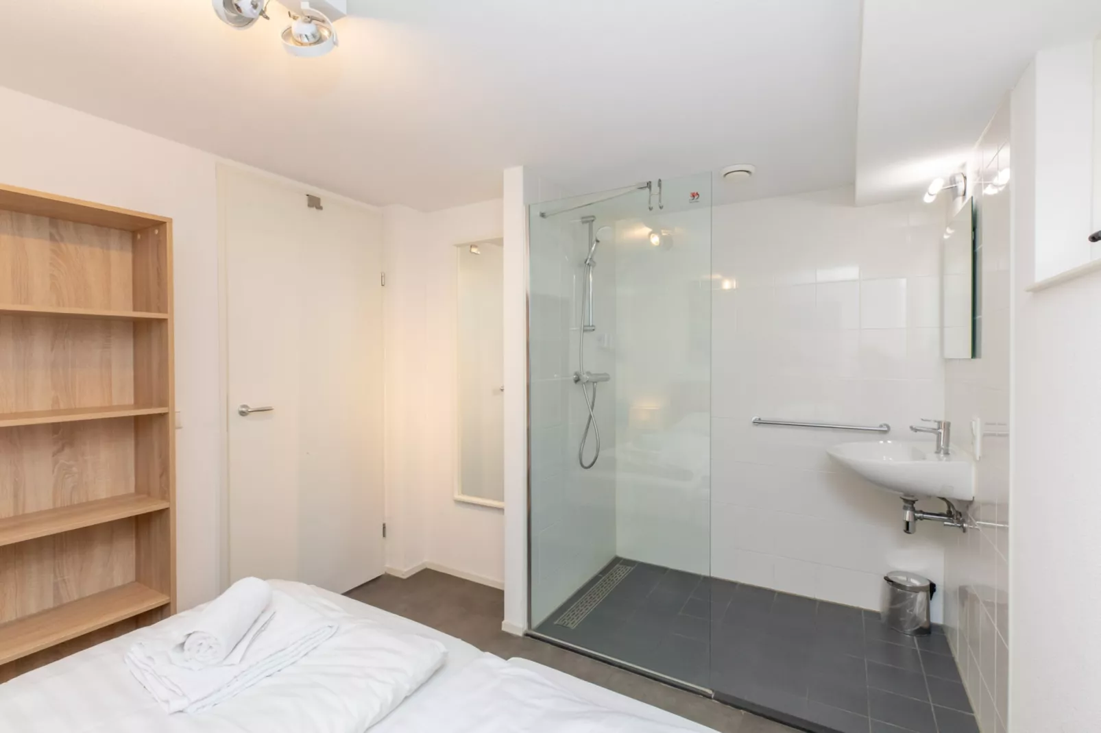 Zonnedorp 22  Holiday Home Anoes Renesse | Beach-nearby Comfort in Zeeland-Untagged