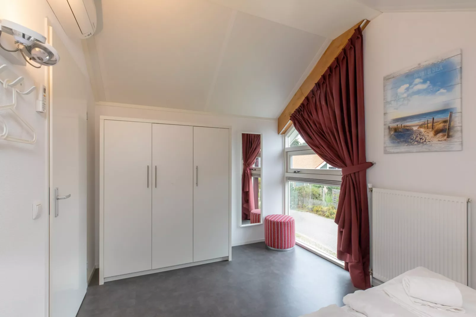 Zonnedorp 26 Renesse: Comfortable Beach Holiday on the North Sea-Untagged