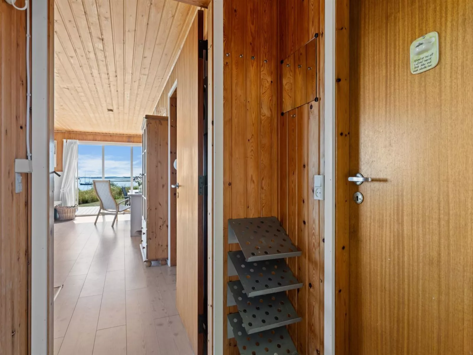 "Rajna" - 30m from the sea-Drinnen