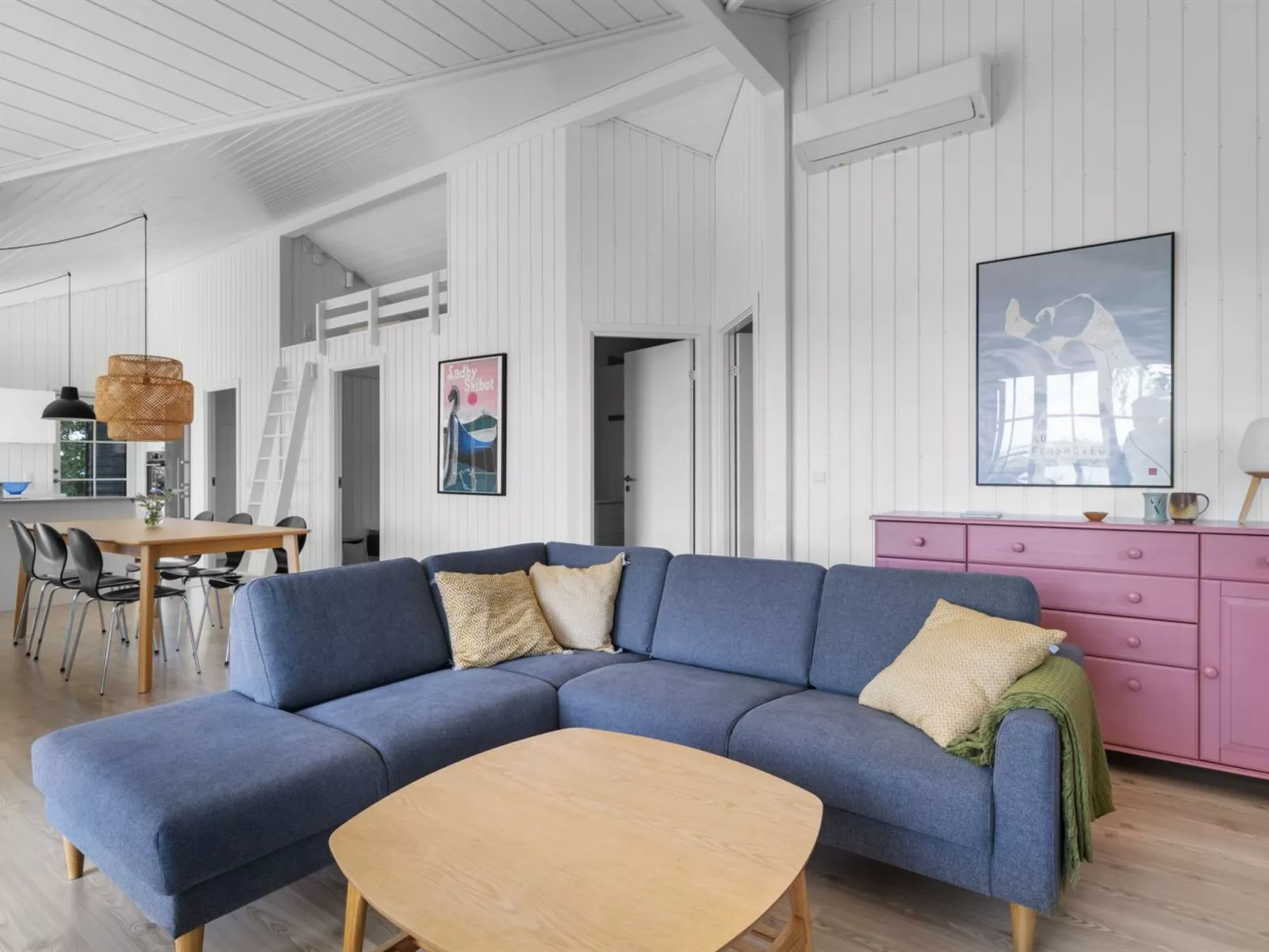 "Edvardsine" - 40m from the sea-Drinnen