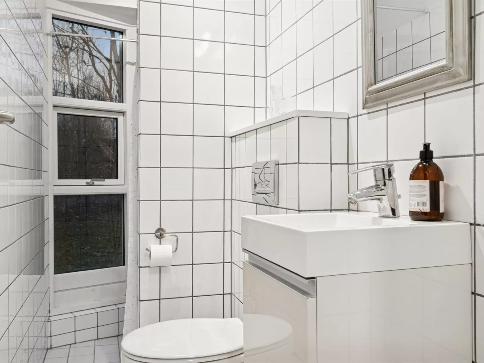 "Ordan" - 140m to the fjord-Inside