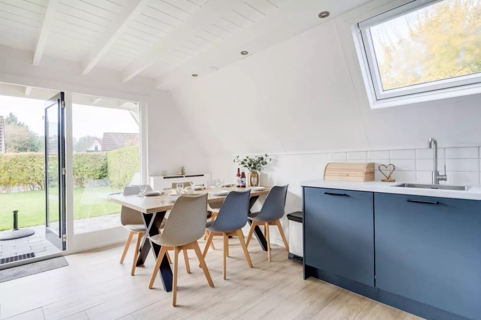 107 | Buizerd | Fijne bungalow met ruime tuin-Dining room