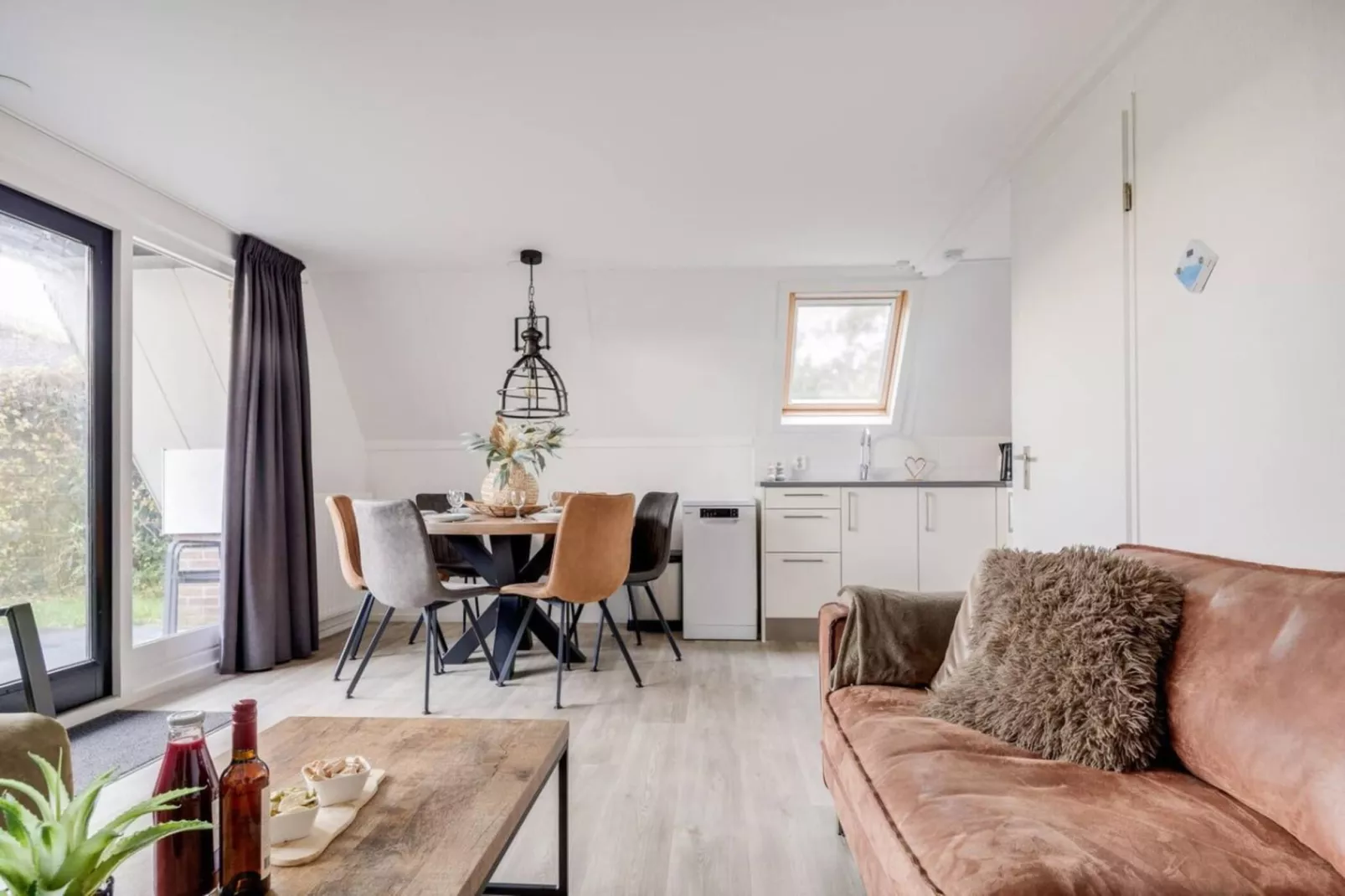 118 | Rietzanger | Sfeervol ingerichte bungalow-Living room