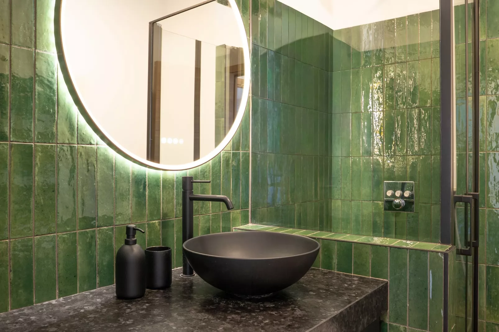 AW-32-LOUIS-BLANC-Untagged