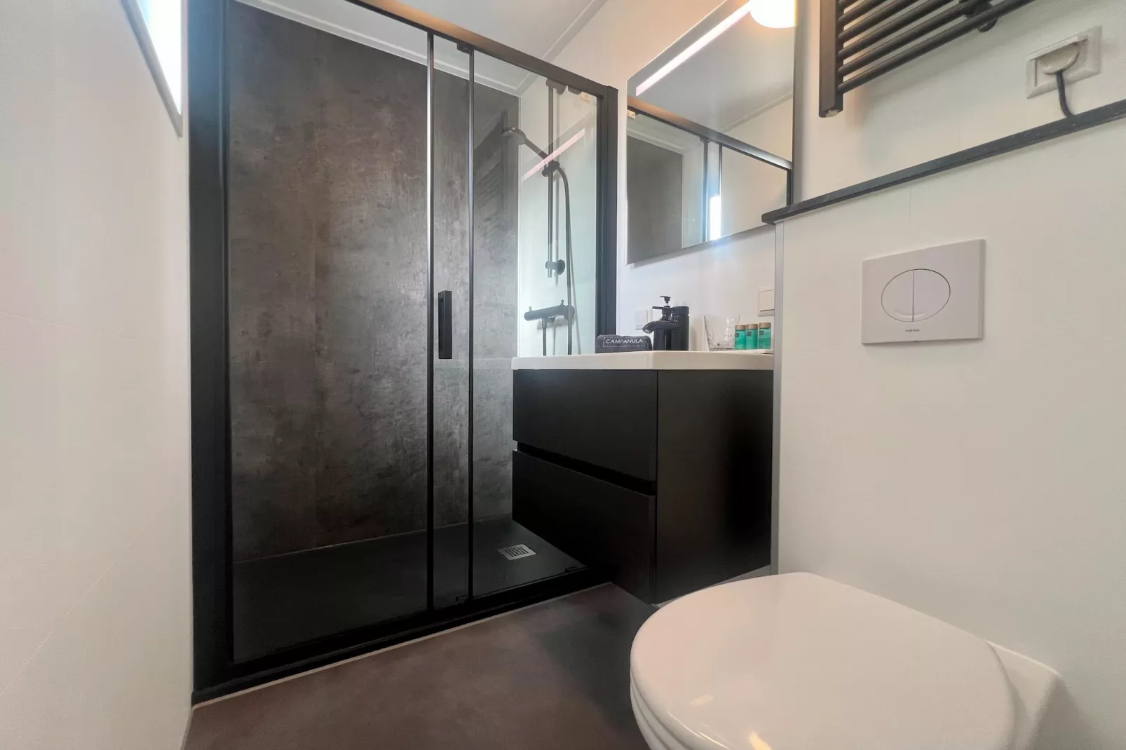 Campanula 102-Bathroom