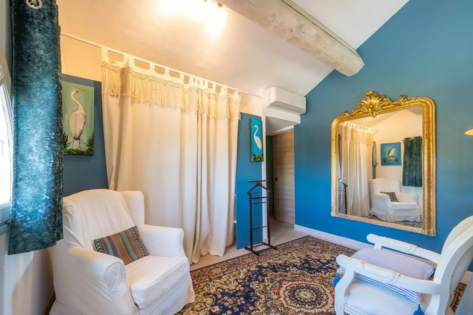 Grand Mas climatisé Arles-Wohnzimmer