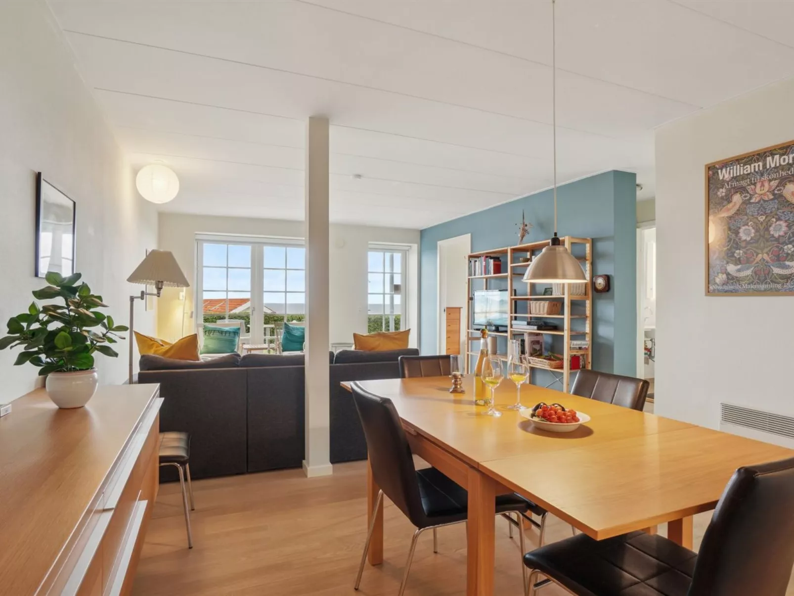 "Rafn" - 400m from the sea - Drinnen