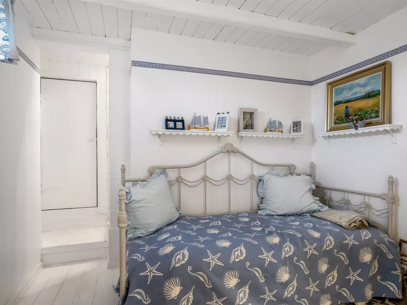 "Åsta" - 200m from the sea-Drinnen