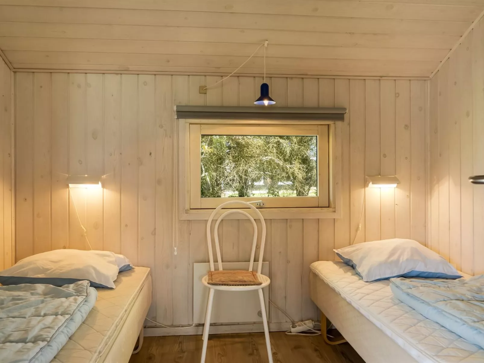 "Annvy" - 875m from the sea - Inside