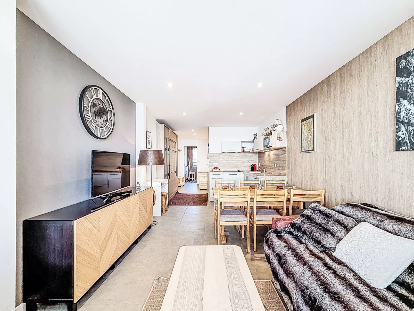 Le Curling B (Val Claret) - Dedans