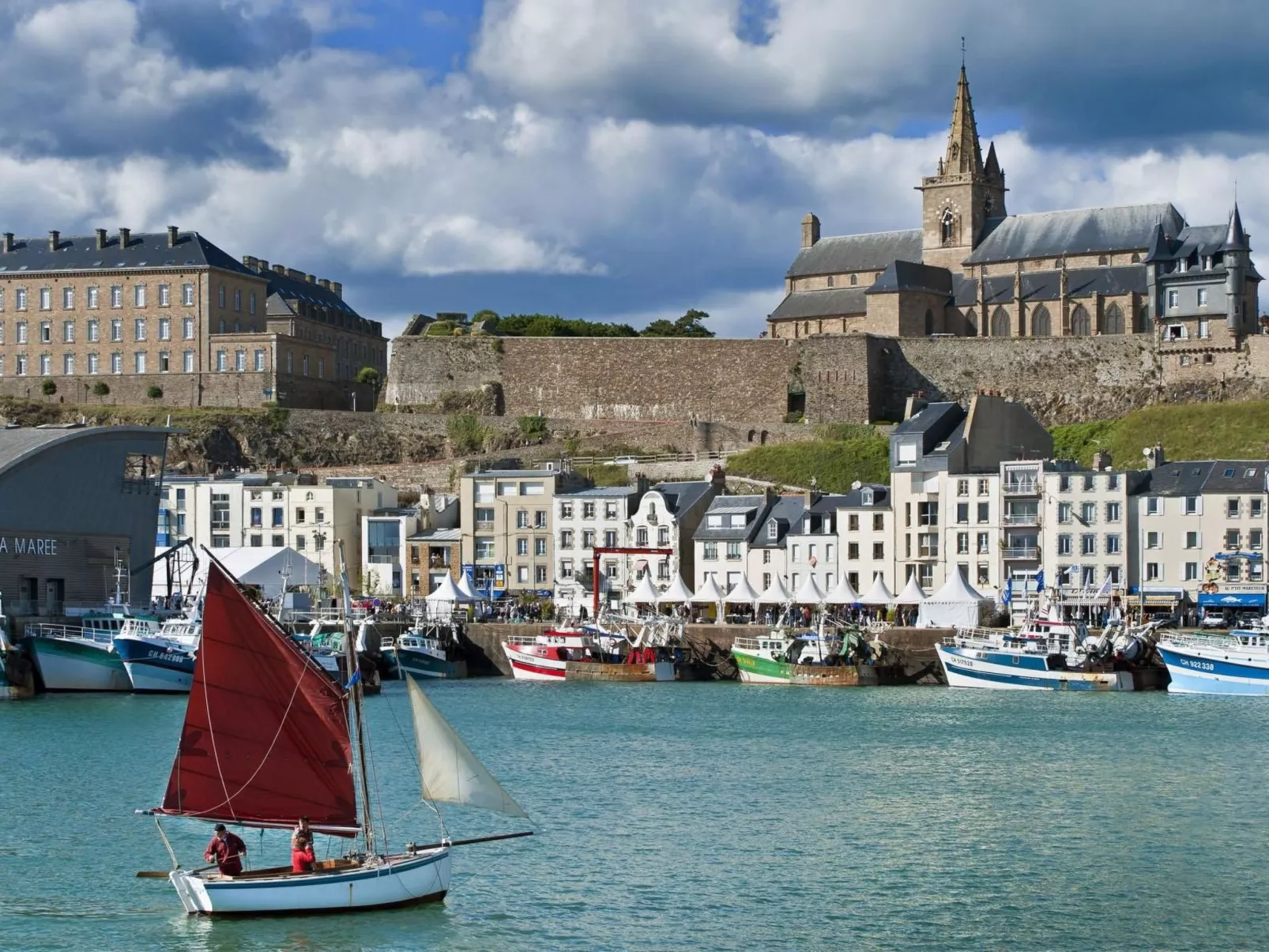 "Les flots bleus" (Die blauen Strände) - Drinnen