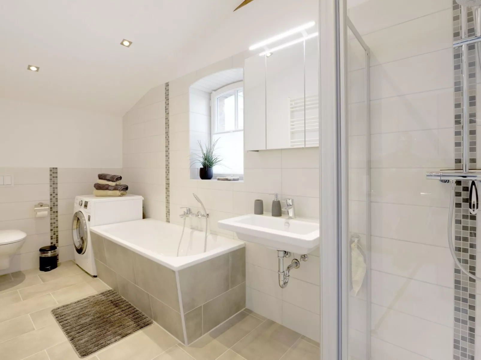 Für 6 Personen ca. 85 m&sup2; in Stralsund, Norddeutschland (Mecklenburg-Vorpom - Image-tags.info