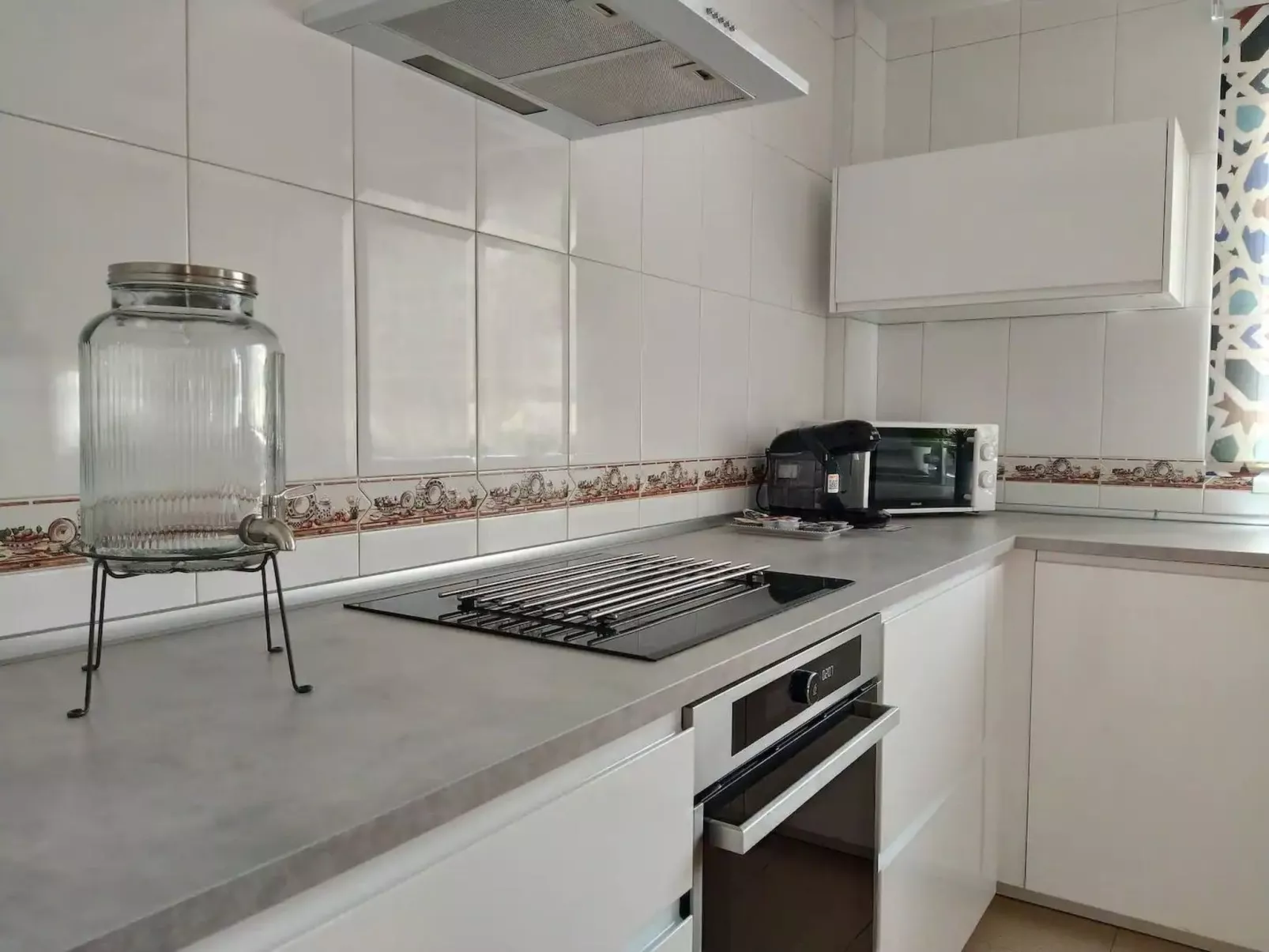 Helles Haus mit Aussicht und privatem Pool - Image-tags.info