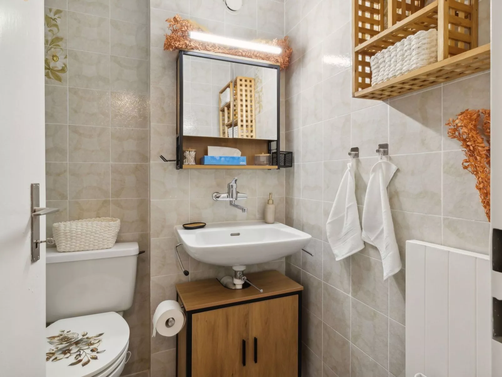 4 Seasons Apartment - Image-tags.info